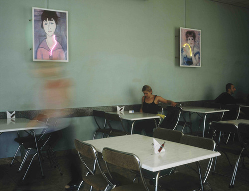 Néon - Tbilissi, 2003.