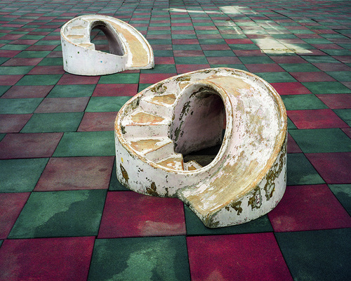 Toboggan - Chengde, 2011.