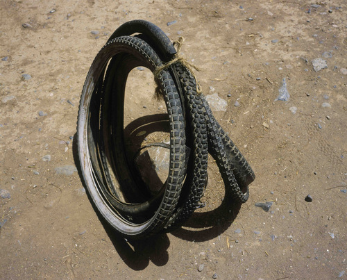 Pneus (1) - Marrakech, 2004.